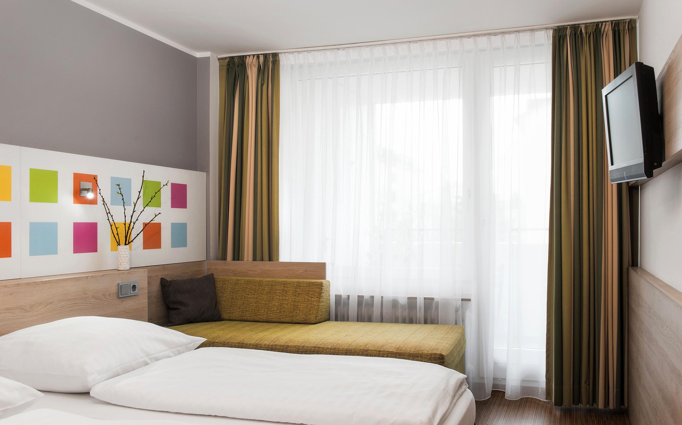 Business & Budget Hotel Tessin Munchen Bagian luar foto