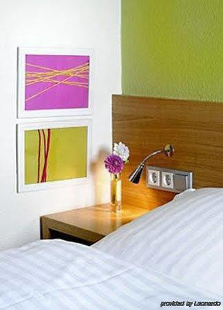 Business & Budget Hotel Tessin Munchen Bagian luar foto